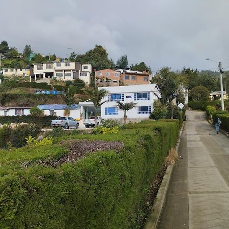 Hotel Colina Los Robles Gachancipa エクステリア 写真