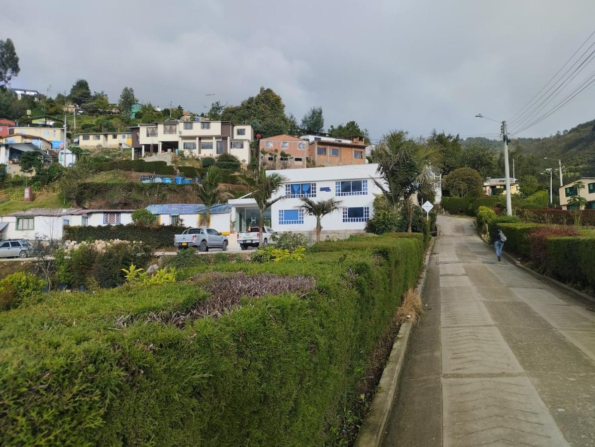 Hotel Colina Los Robles Gachancipa エクステリア 写真
